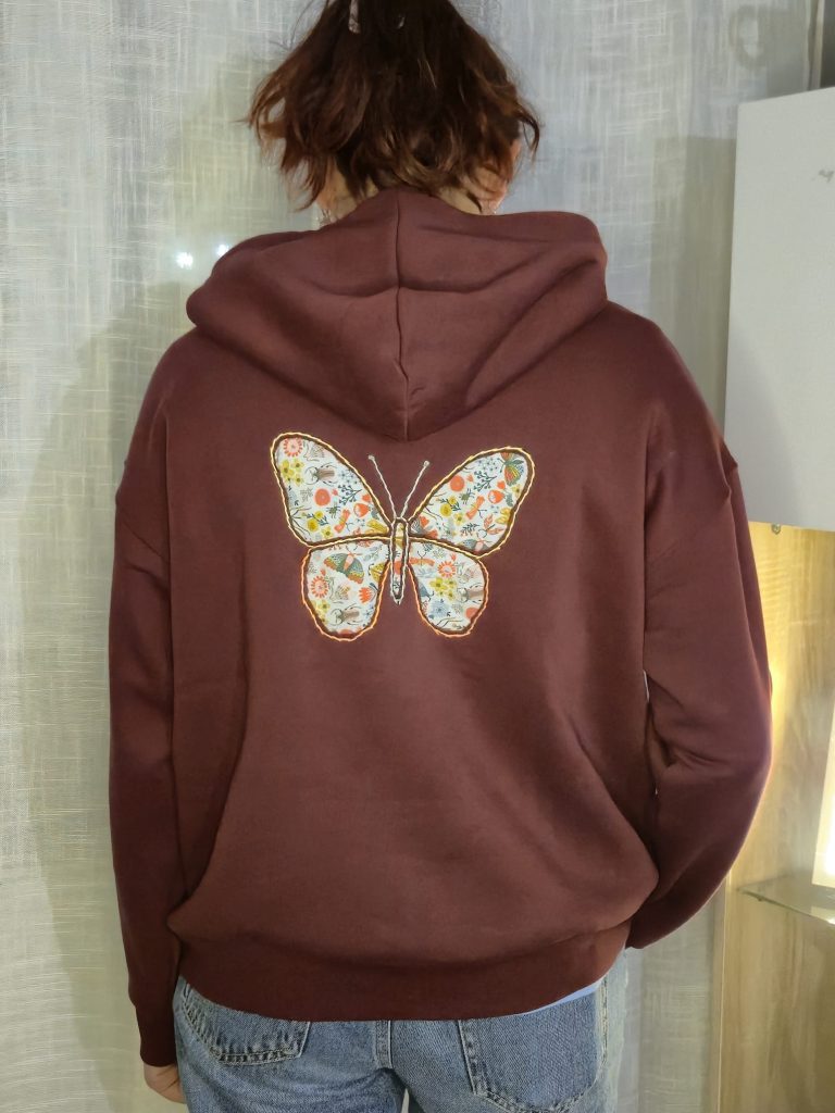 Mon univers Sweat Derriere 768x1024